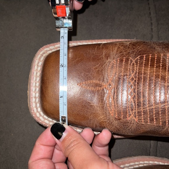 Ariat floral square toe boots - Picture 6 of 8